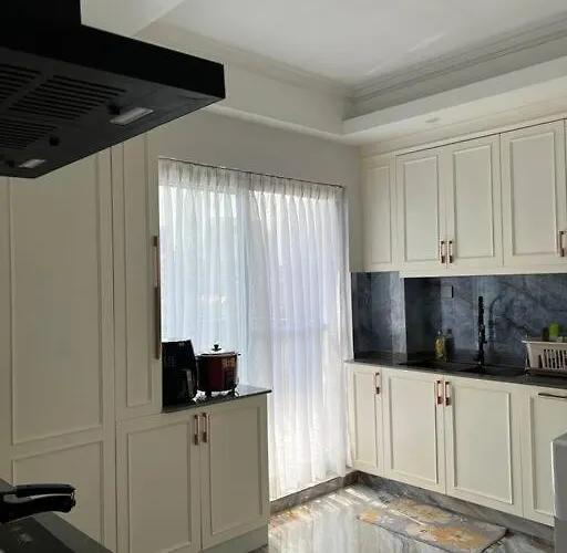 Penthouse Griha, Lazimpat *