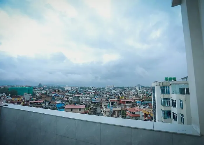 Penthouse Griha, Lazimpat